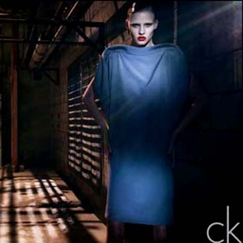 Lara Stone pour Calvin Klein ck