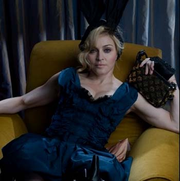 Madonna dans la campagne hiver 2009-2010 Louis Vuitton