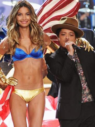 Le top Lily Aldridge et Bruno Mars