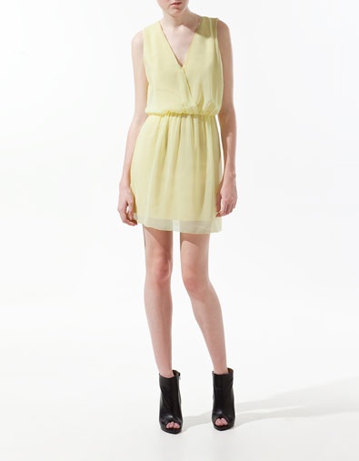Robe jaune doublée dans le dos