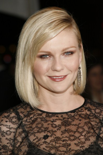 Le carré blond sage de Kristen Dunst coiffure printemps été 2011