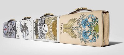 Pochette Dior ornée de cartes de tarot