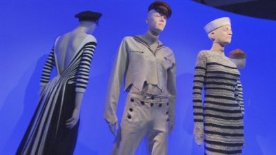 La marinière : pièce emblématique de Jean-Paul Gaultier