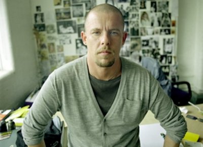 Le créateur de mode Alexander McQueen.