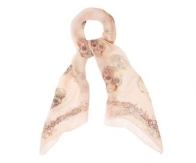 La nouvelle version du foulard skull d'Alexander McQueen