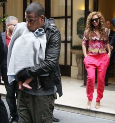 Beyoncé et Jay-Z avec leur fille Blue Ivy dans Paris