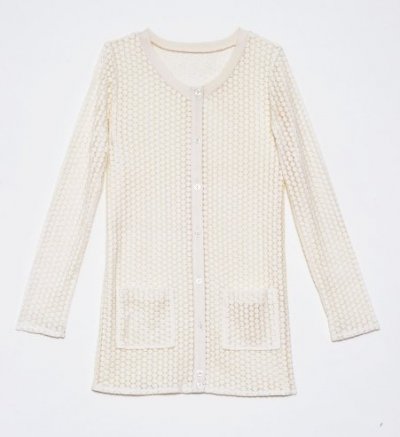 Un cardigan ivoire d'American Retro chez Monoprix