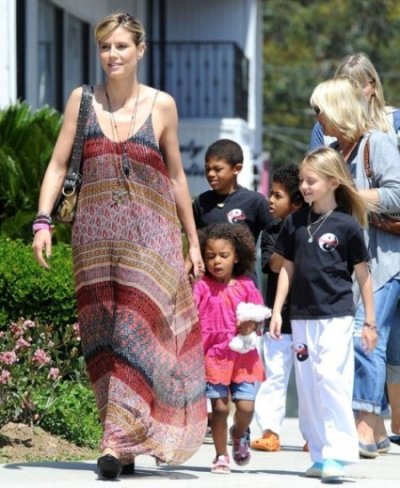 Heidi Klum entourée de ses enfants et de sa maman