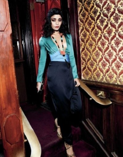 Vanessa Hudgens dans un ensemble glamour 