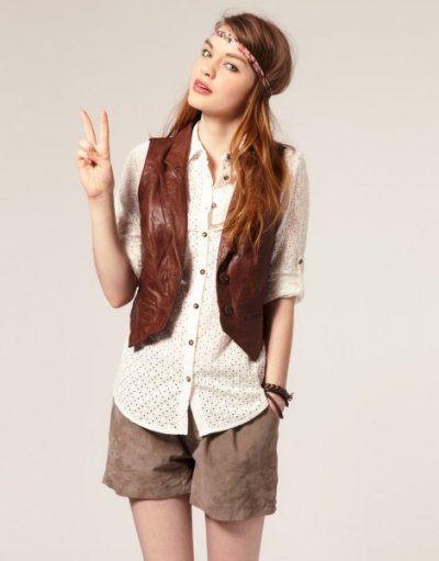 Gilet marron en cuir coupe rétro Asos collection printemps-été 2011