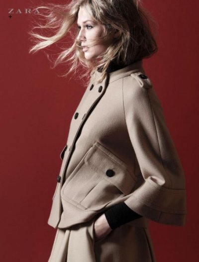 Cape en laine beige collection mode femme Zara automne hiver 2010 2011