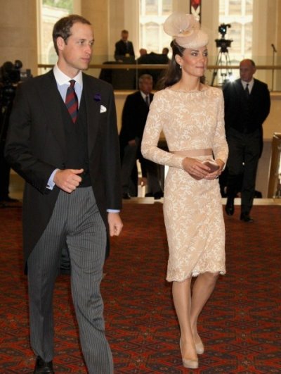 Kate Middleton en robe Alexander McQueen à la messe du Jubilé de la reine Élisabeth