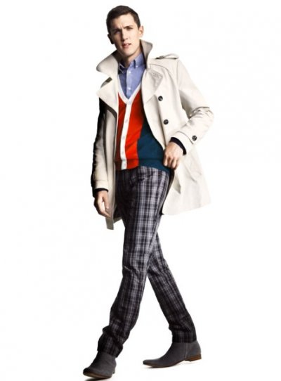 Trench blanc et pantalon à carreaux H&M homme été 2010