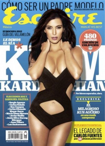 Kim Kardashian en décolleté profond pour Esquire