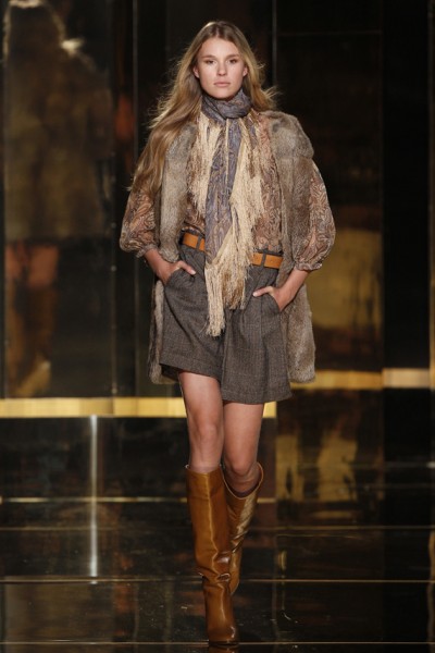 Short ample gilet sans manches en fourrure bottes marron Mode Mango femme automne hiver 2010 2011