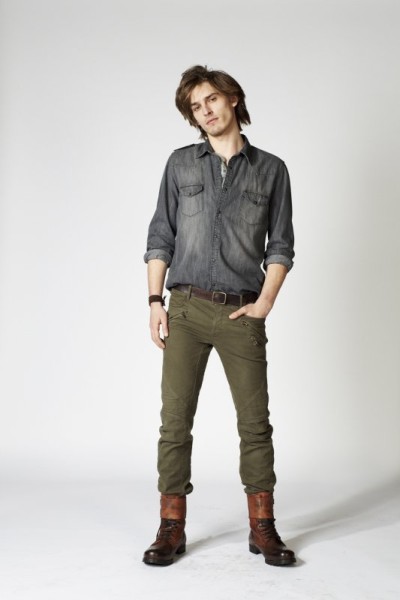 Chemise grise et pantalon vert IKKS collection automne hiver 2010-2011