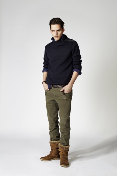 Pantalon vert et pull noir IKKS collection automne hiver 2010-2011