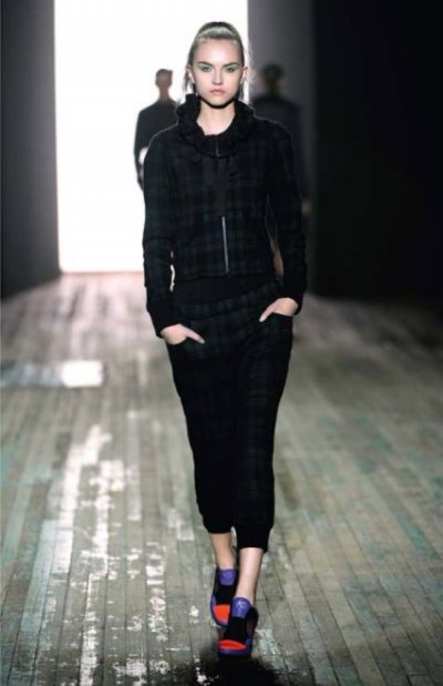 Ensemble damier femme Yohji Yamamoto collection automne hiver 2010-2011