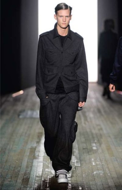 Veste et pantalon baggy hommeYohji Yamamoto collection automne hiver 2010-2011