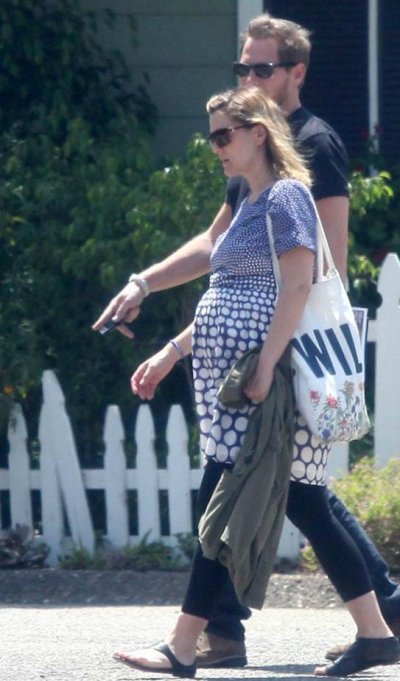 Drew Barrymore enceinte et de sortie avec son mari