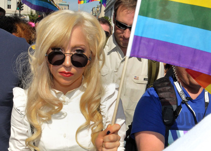 Lady Gaga defend les droits des homosexuels