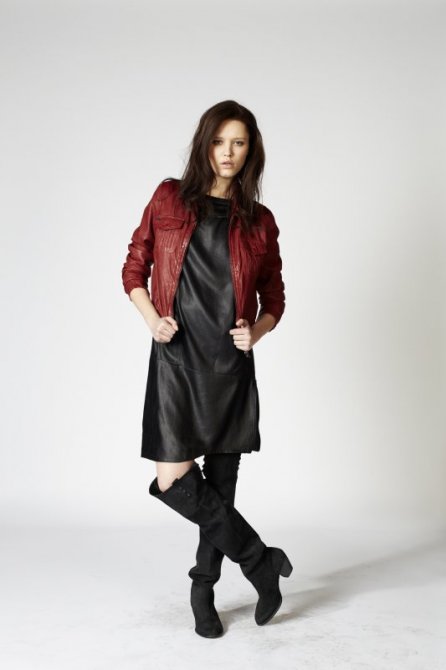 Robe en cuir et blouson rouge IKKS collection femme automne-hiver 2010-2011
