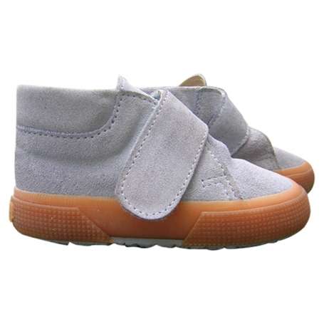 Des petits chaussons d’occasion : une bonne affaire