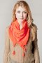 Étole tye and dye orange avec pompons