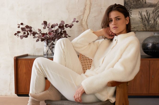 Ensemble homewear blanc élégant par Lingerie le chat