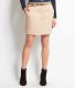 Satin beige et ceinture camel pour Sandra